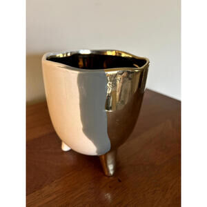 Flora Bunda Ceramic Footed Planter with Wavy Edge 8"x8" (White, Gray, Gold)